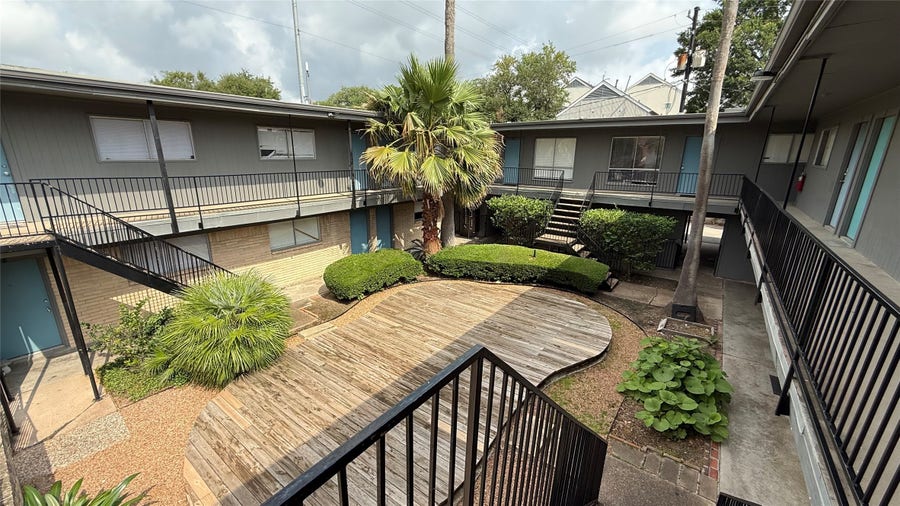 Property photo for 1660 Richmond Avenue, #01, Houston, TX
