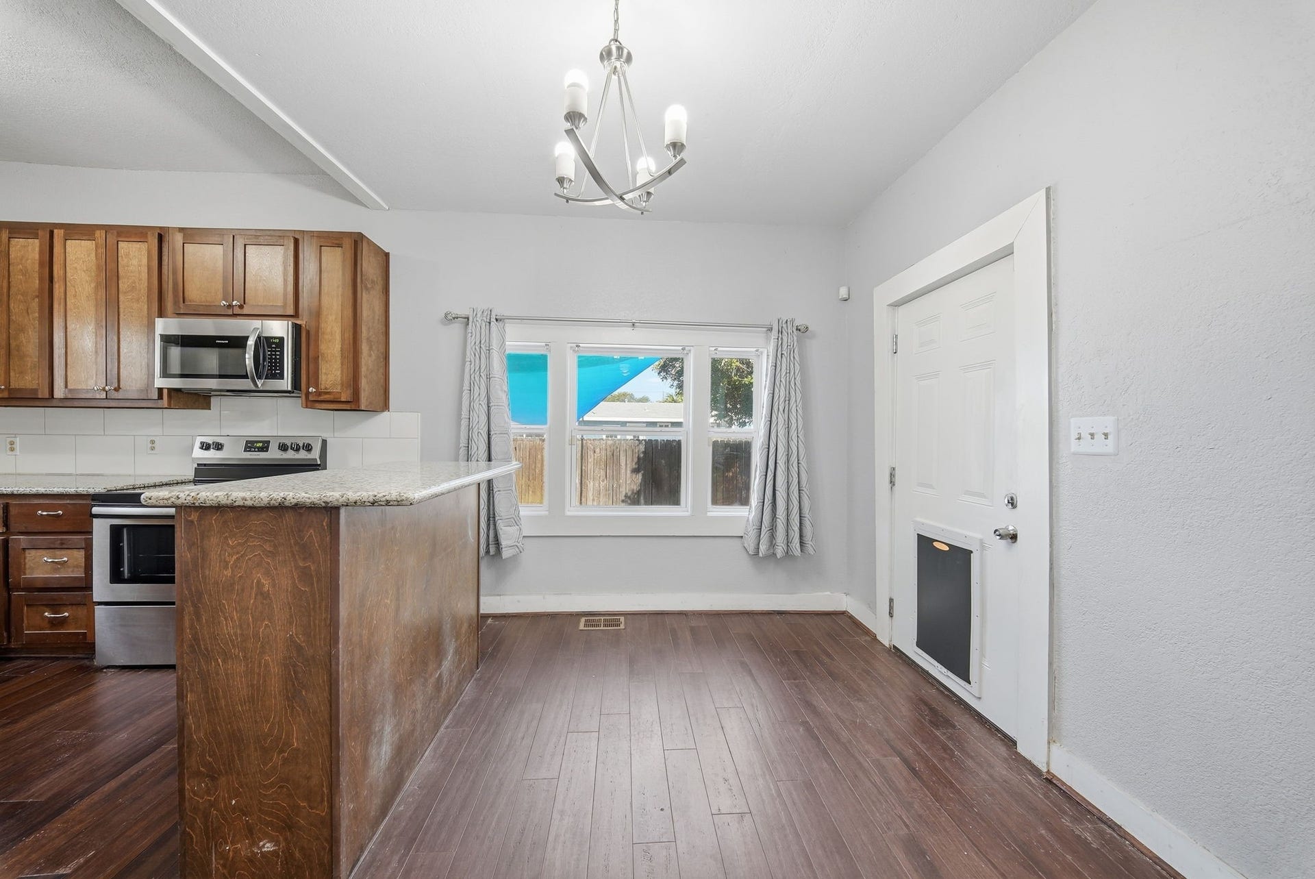 2914 Avenue L, Galveston, TX 77550 2914 Avenue L, Galveston, TX 77550