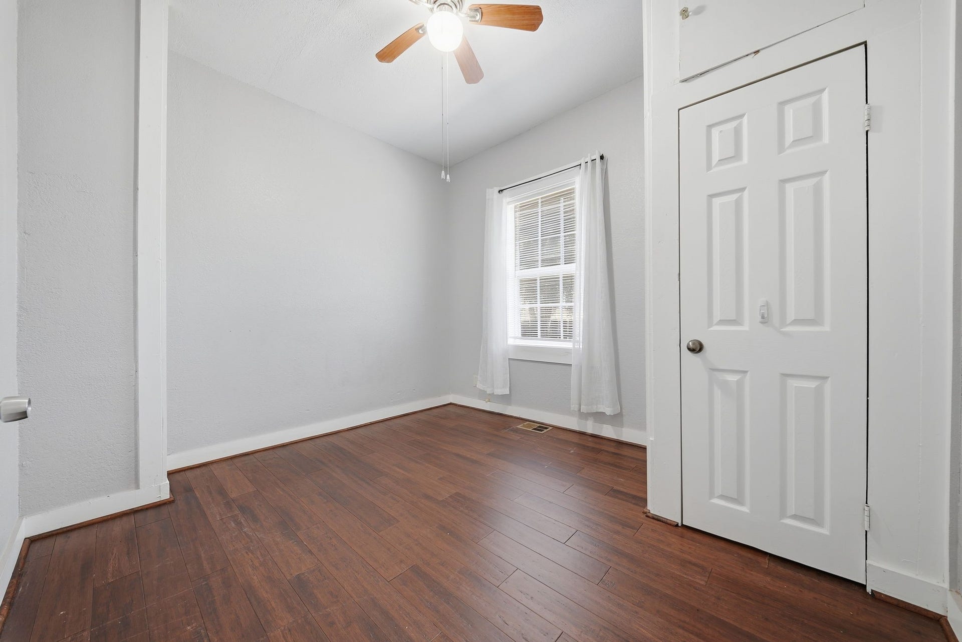 2914 Avenue L, Galveston, TX 77550 2914 Avenue L, Galveston, TX 77550