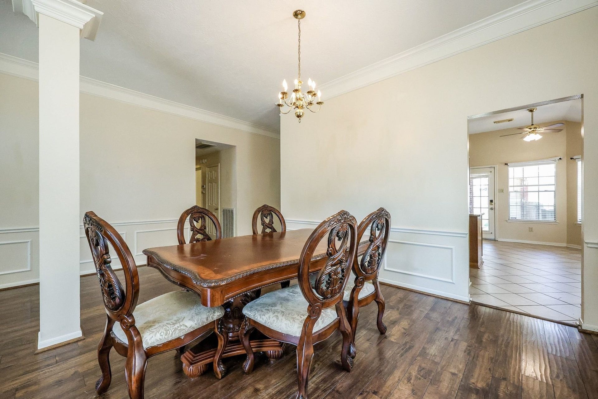 4230 Torrey Creek Lane, Houston, TX 77014 Right next to the kitchen
