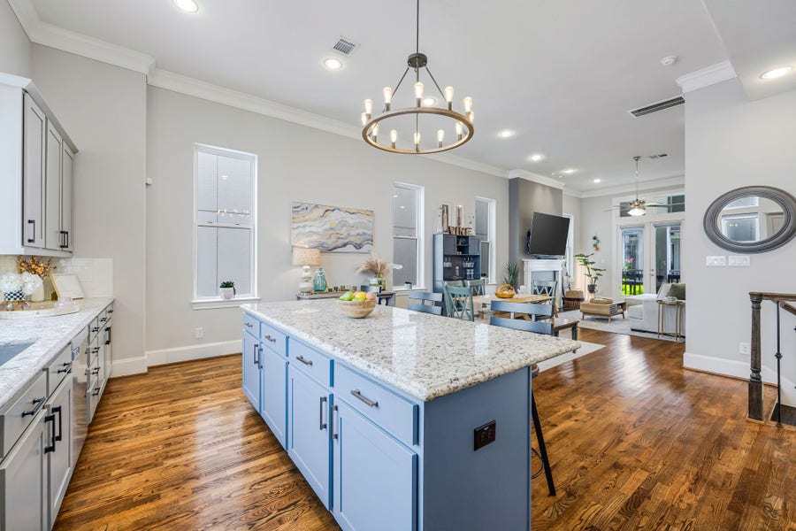Property photo for 253 E 27th Street, Houston, TX