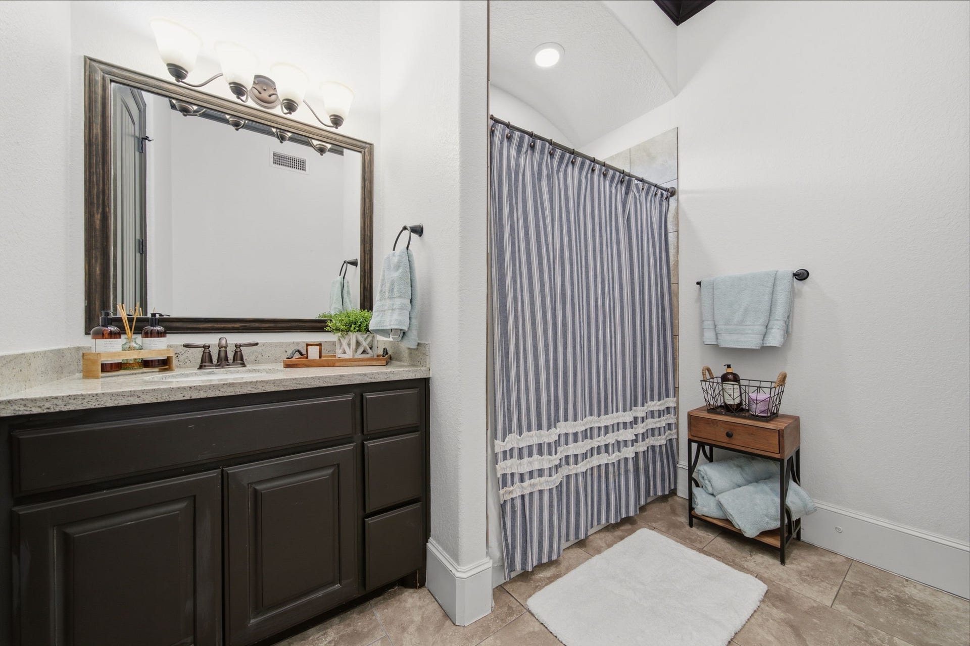 32703 Wales Circle, Fulshear, TX 77441 32703 Wales Circle, Fulshear, TX 77441