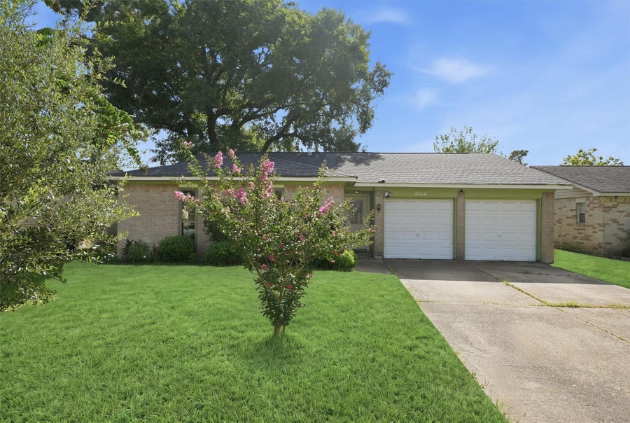 Property photo for 8614 Sherrywood Drive, Houston, TX