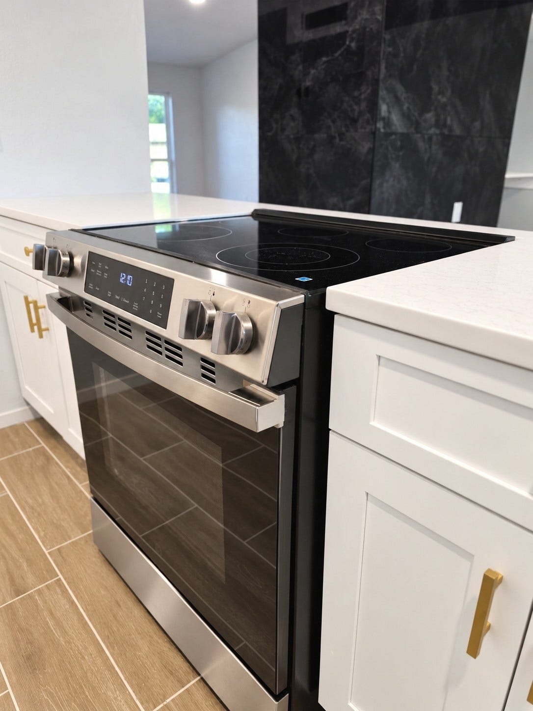 15623 Summer Briar Court, Missouri City, TX 77489 Flattop electric cooking range