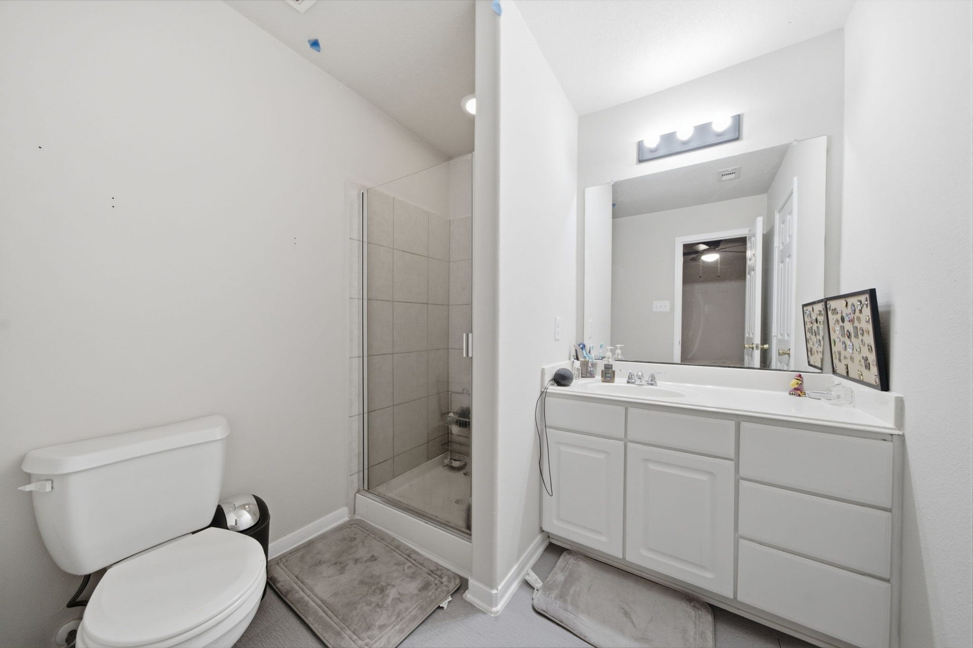 5019 Ivy Fair Way, Katy, TX 77449 En suite bathroom