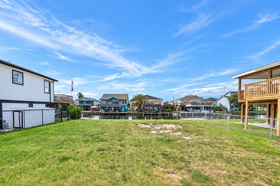 Property photo for 191 Barracuda, Bayou Vista, TX