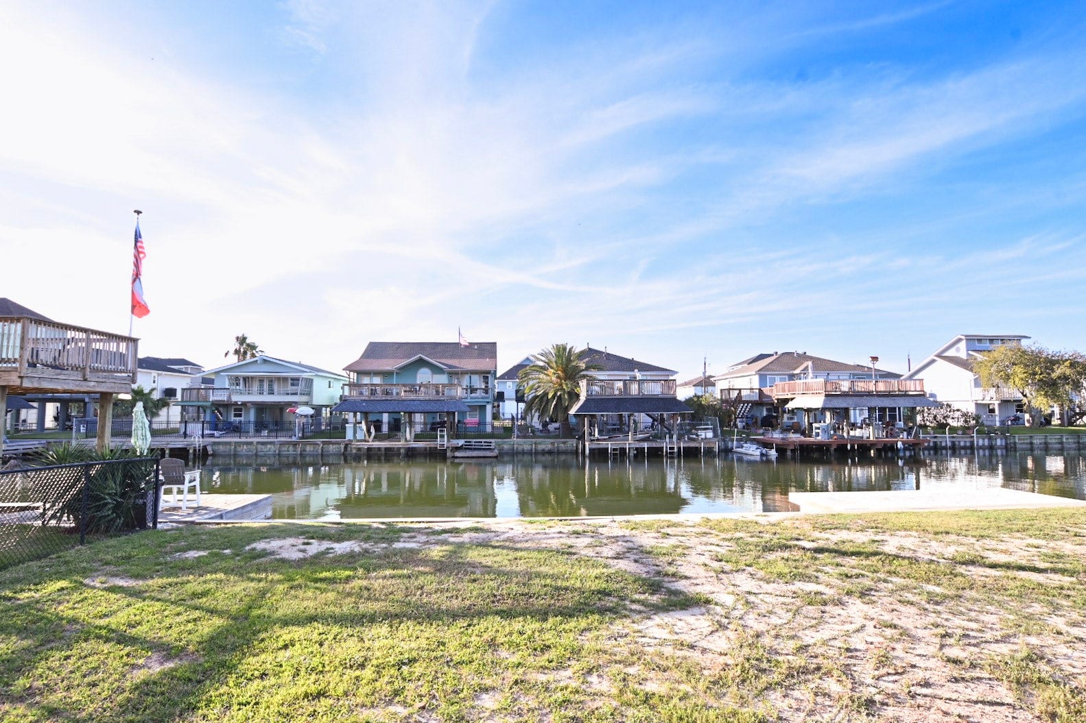 191 Barracuda, Bayou Vista, TX 77563 191 Barracuda, Bayou Vista, TX 77563