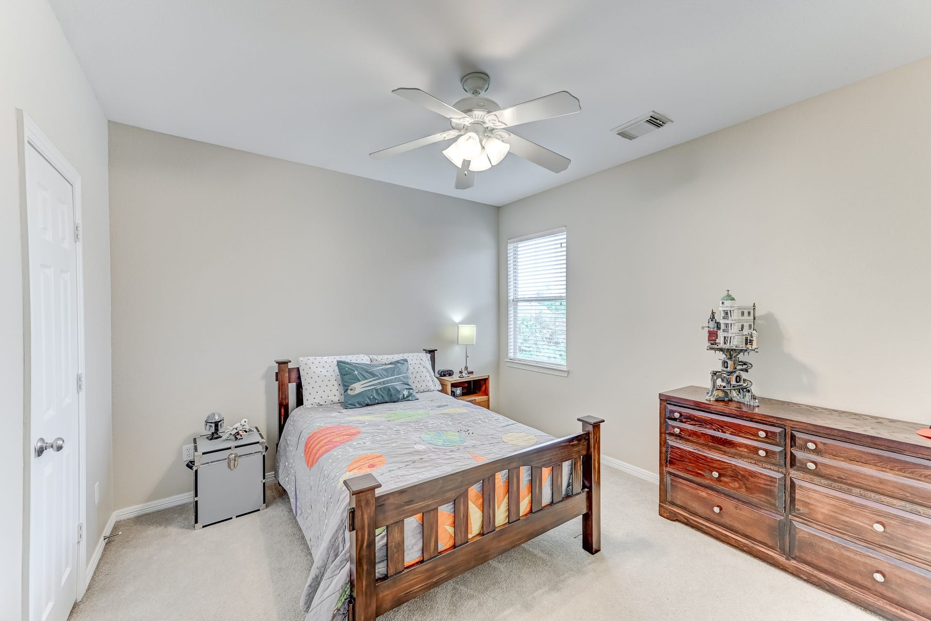 20722 Windrose Bend Drive, Spring, TX 77379 Bright secondary bedroom with flexible use