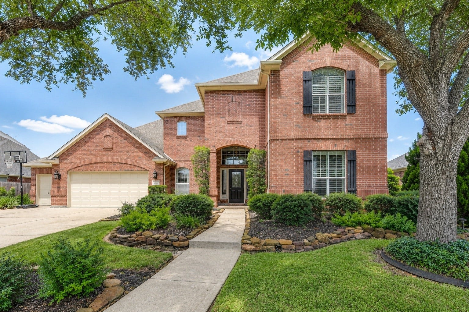20722 Windrose Bend Drive, Spring, TX 77379 Nearly 4,000 sq. ft. with room to spread out