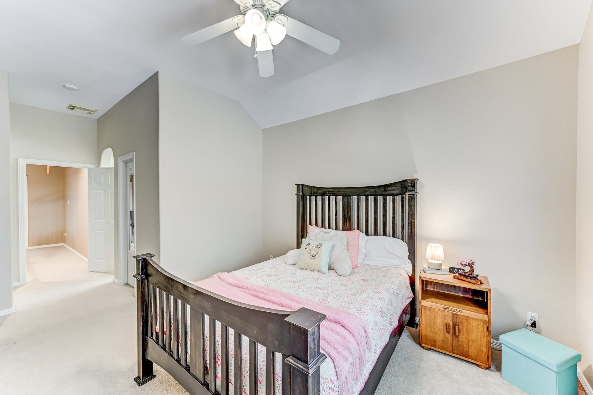 20722 Windrose Bend Drive, Spring, TX 77379 Well-sized fourth bedroom offers plenty of usable space