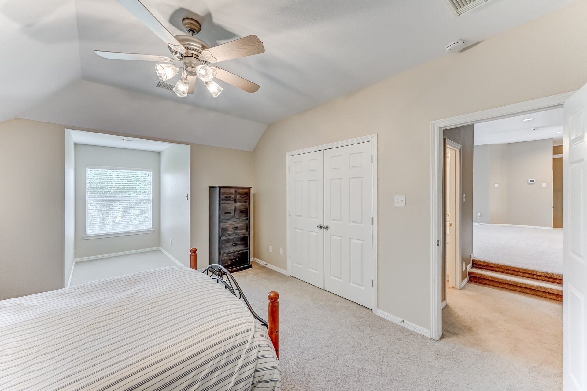 20722 Windrose Bend Drive, Spring, TX 77379 Generously sized upstairs secondary bedroom