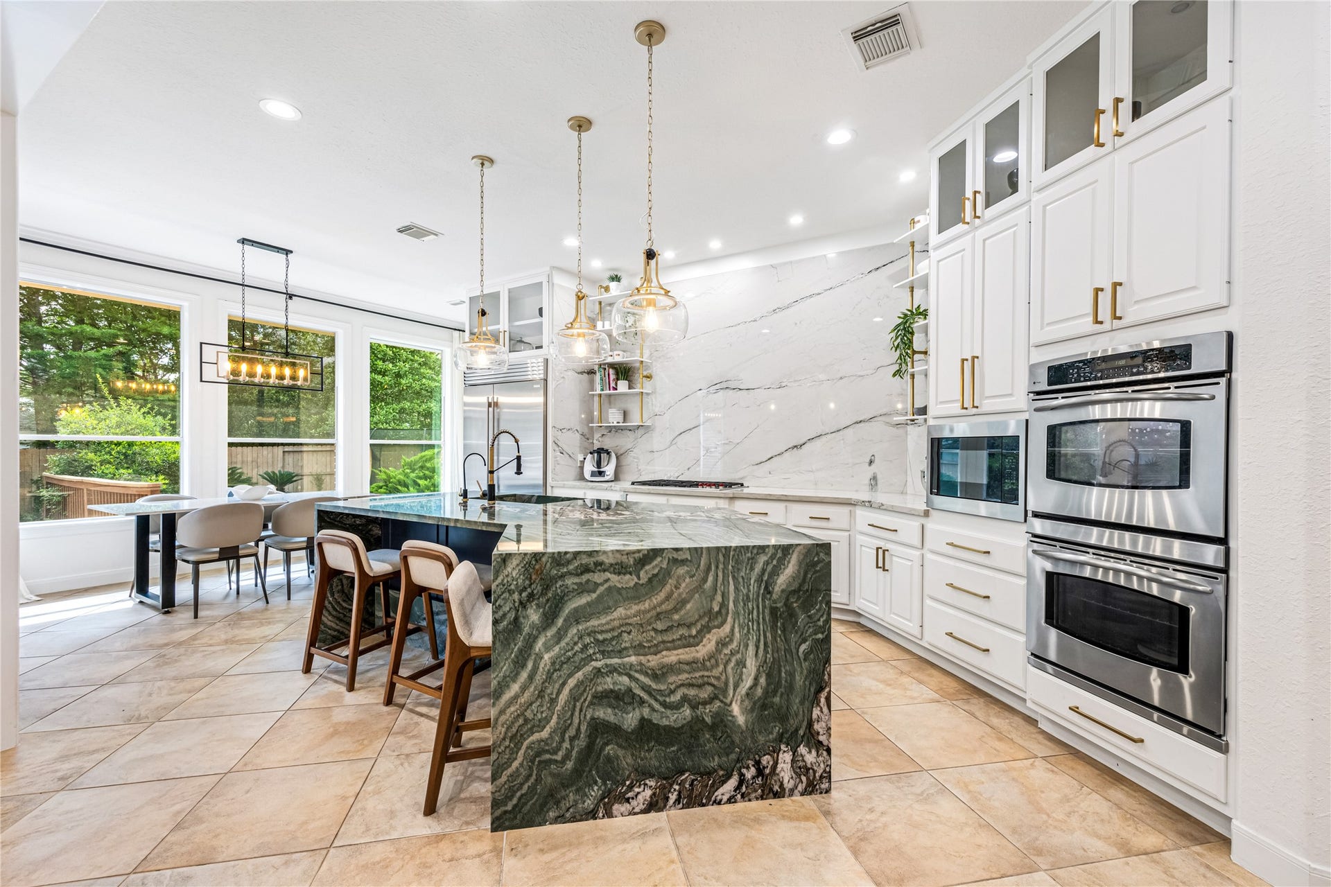 59 Nocturne Woods Place, The Woodlands, TX 77382 59 Nocturne Woods Place, The Woodlands, TX 77382