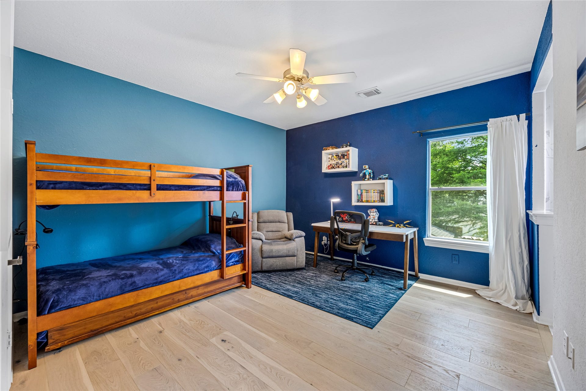 59 Nocturne Woods Place, The Woodlands, TX 77382 59 Nocturne Woods Place, The Woodlands, TX 77382