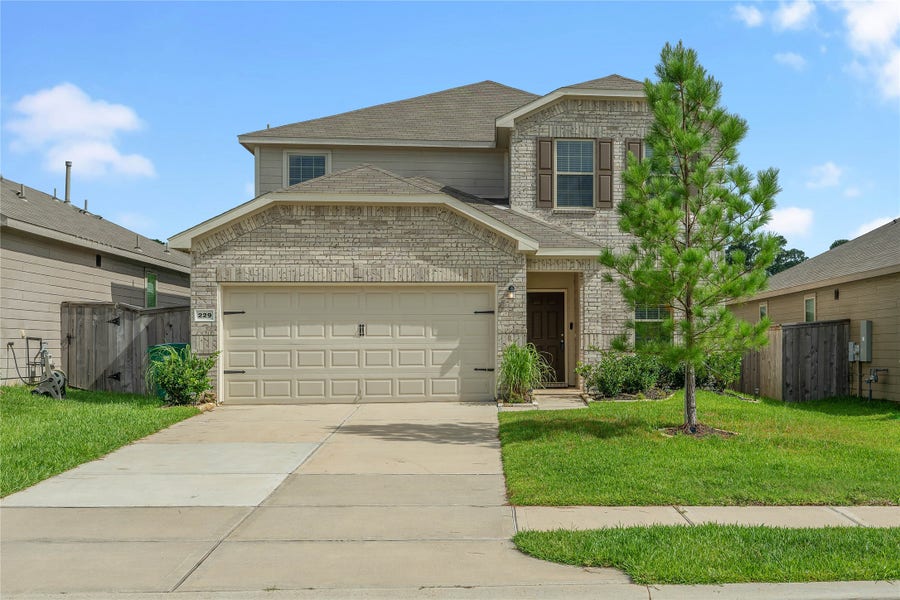 Property photo for 229 Seven Pines Drive, Conroe, TX