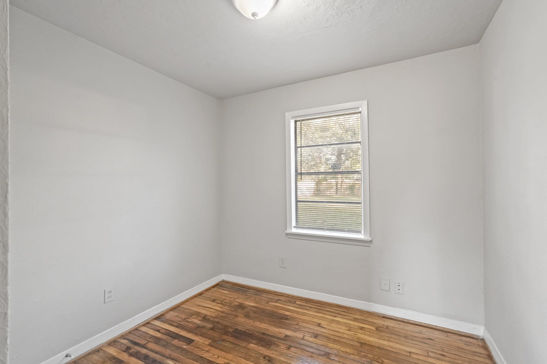 4418 Hirsch Road, Houston, TX 77026 4418 Hirsch Road, Houston, TX 77026