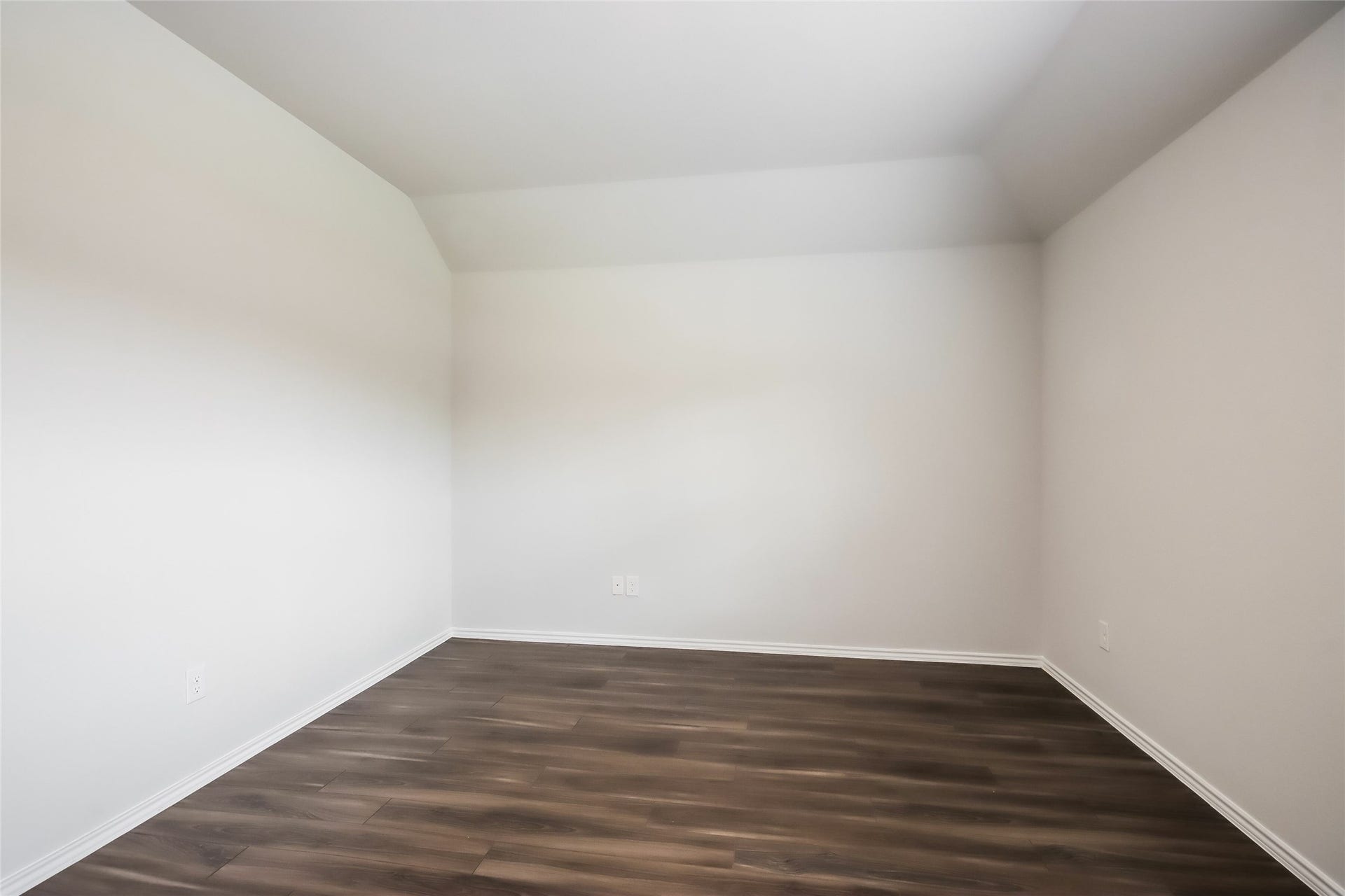 22451 Verdin Road, Splendora, TX 77372 Photos may be representative of the floor plan and not the exact home. Finishes, layout, and features of the actual property for lease may vary.