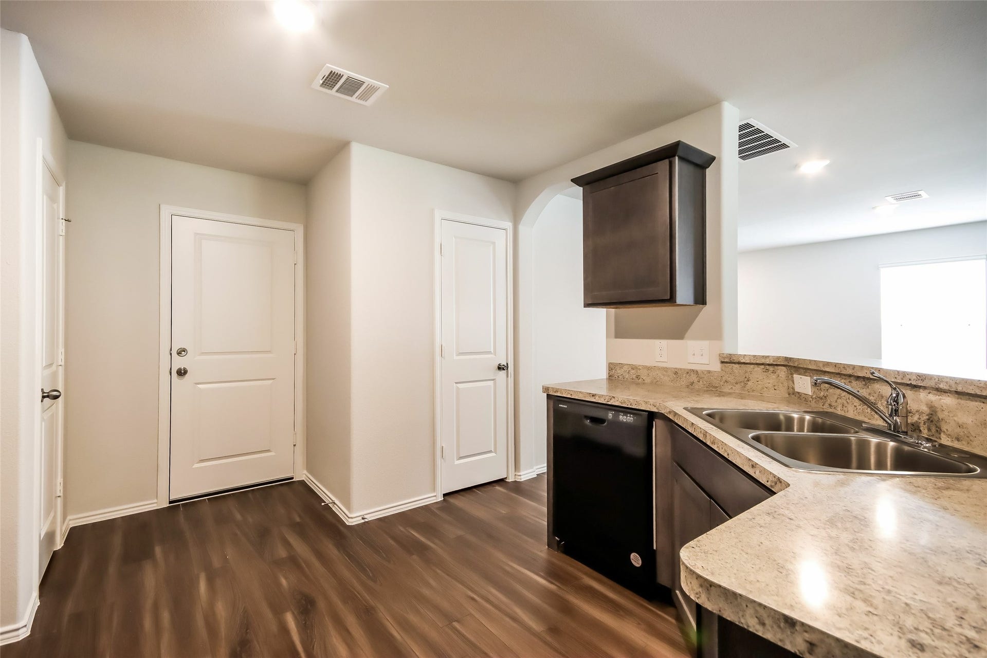 22451 Verdin Road, Splendora, TX 77372 Photos may be representative of the floor plan and not the exact home. Finishes, layout, and features of the actual property for lease may vary.