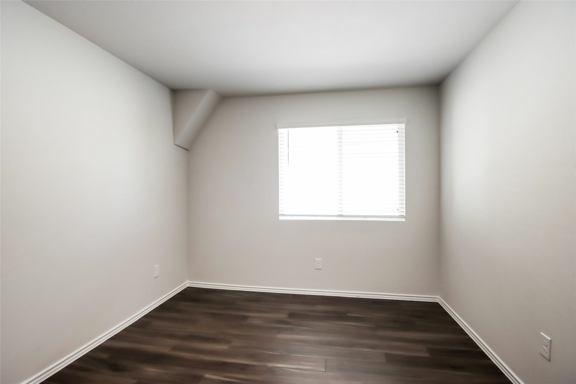 22451 Verdin Road, Splendora, TX 77372 Photos may be representative of the floor plan and not the exact home. Finishes, layout, and features of the actual property for lease may vary.