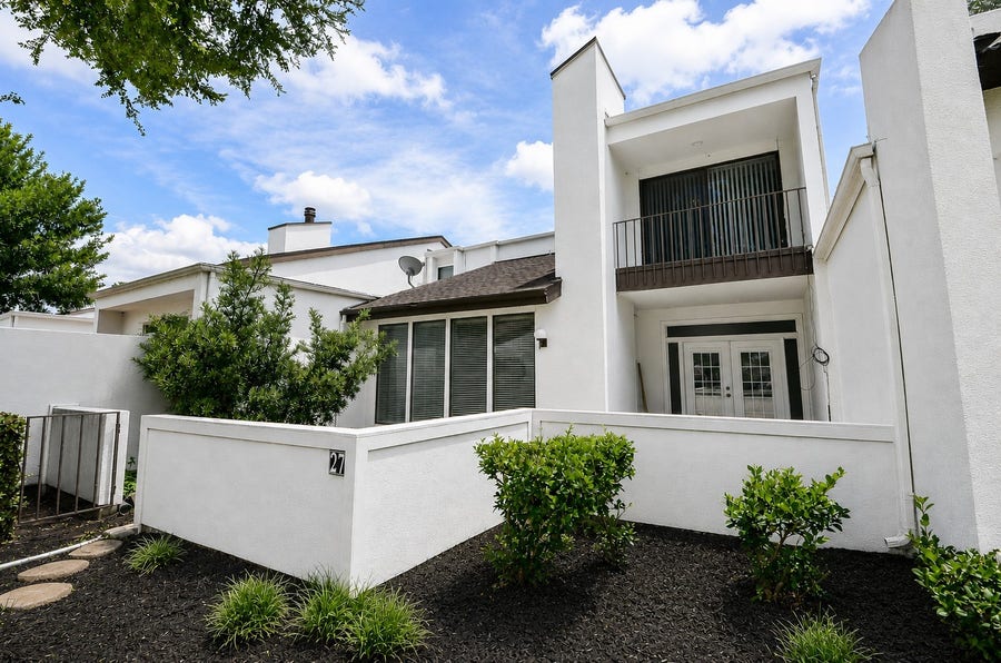 Property photo for 7655 S Braeswood Boulevard, #27, Houston, TX