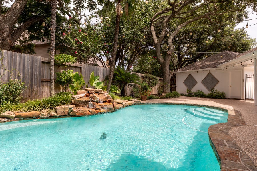 Property photo for 14 Sterling Court, Sugar Land, TX