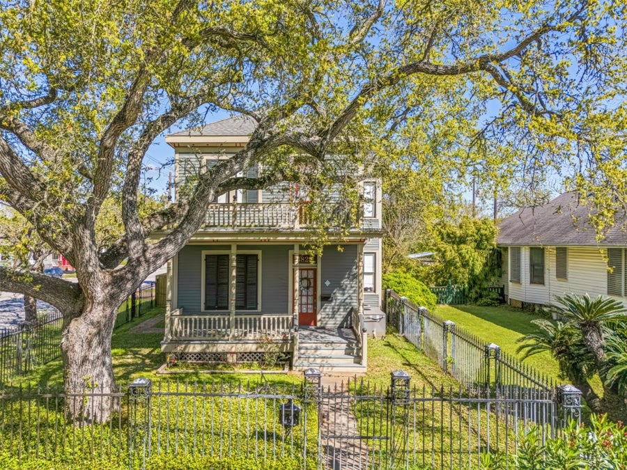 Property photo for 3828 Bernardo De Galvez Avenue, Galveston, TX