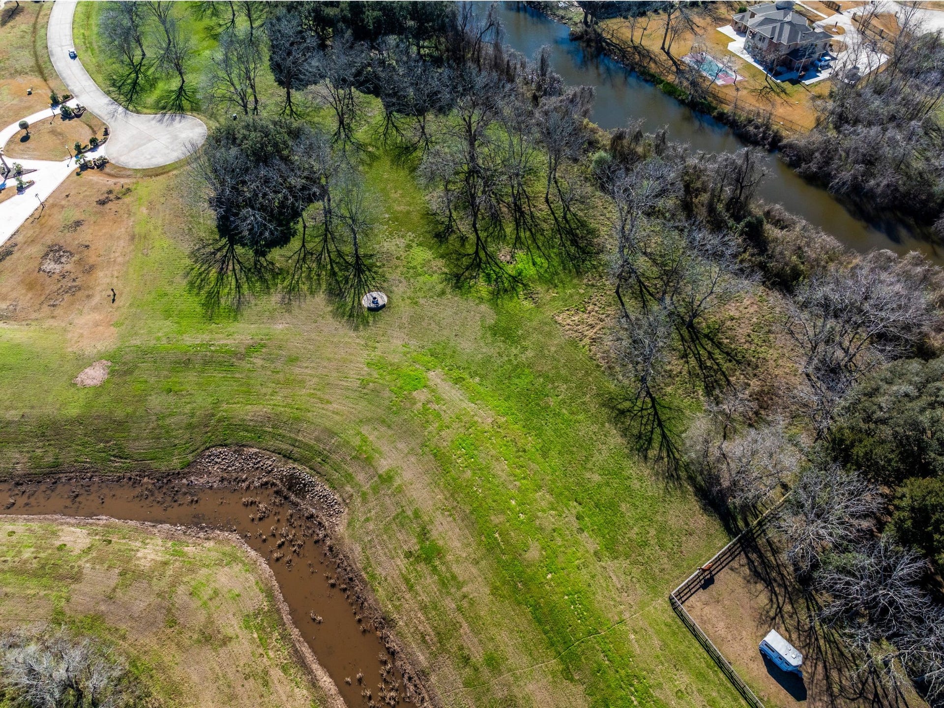 606 Oyster Shell Court, Missouri City, TX 77459 This is what a 4+ acre lot in Sienna Point is supposed to look like