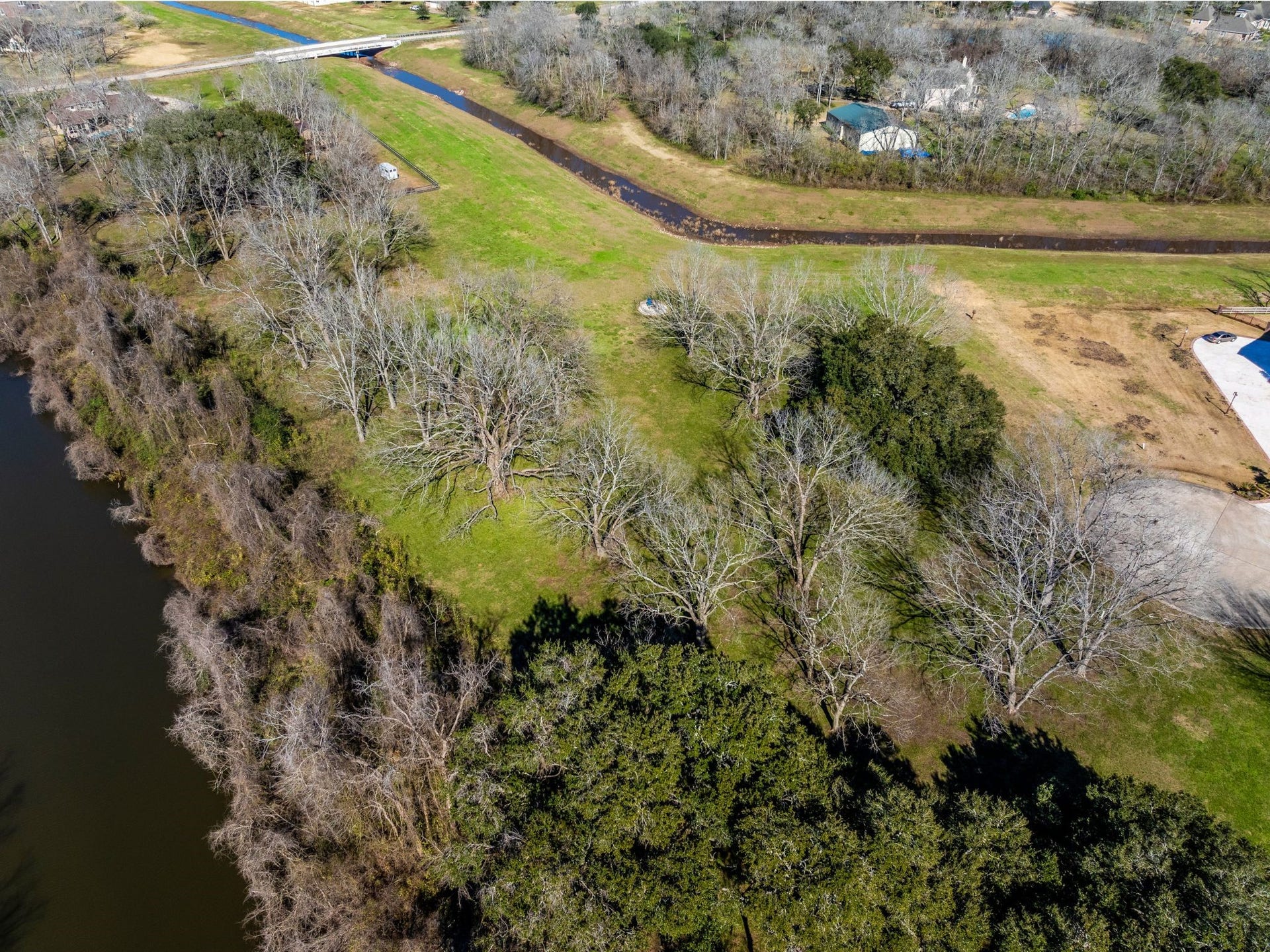606 Oyster Shell Court, Missouri City, TX 77459 Mature trees cover the lot for added privacy