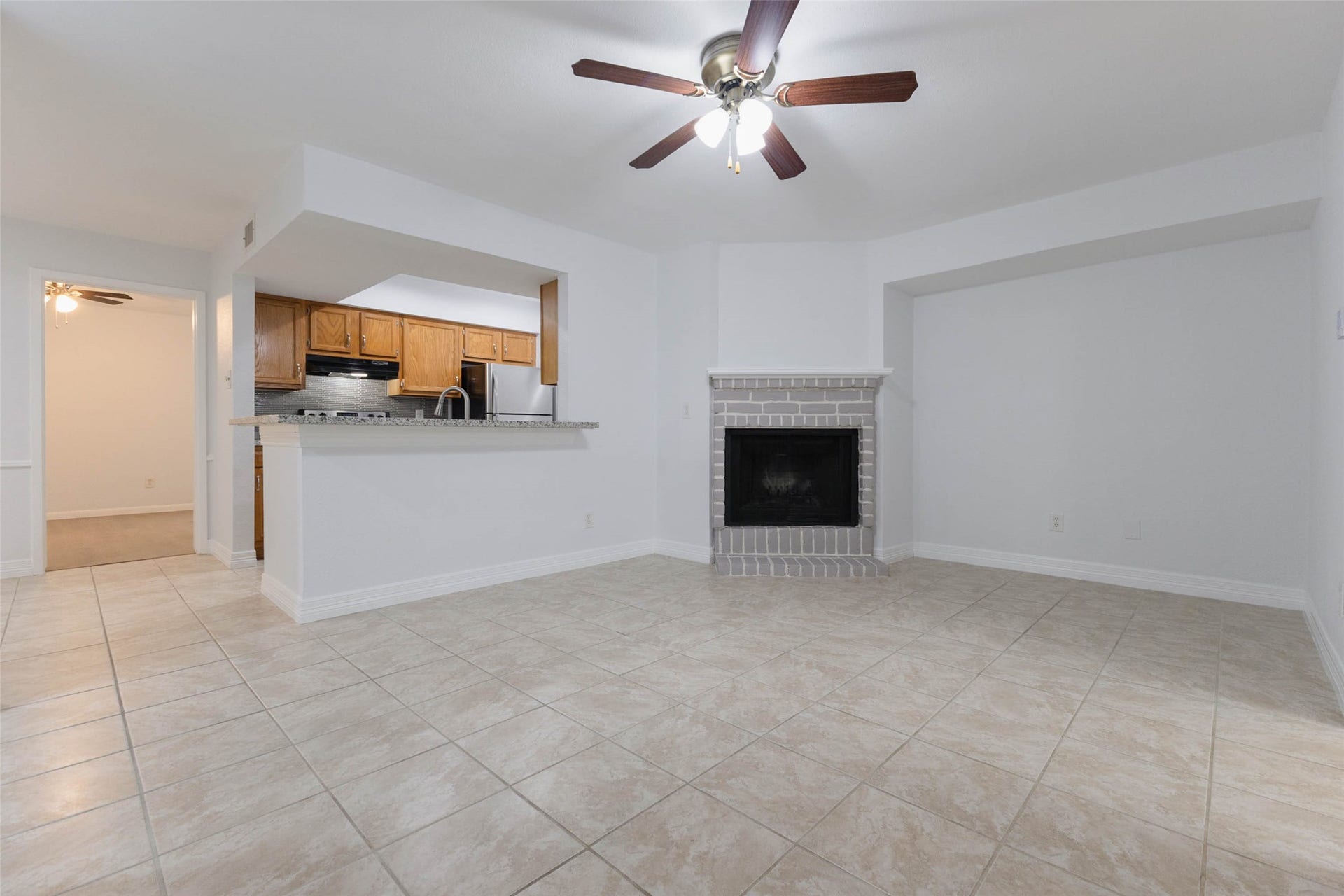 2800 Jeanetta Street, #2207, Houston, TX 77063 Virtually Staged