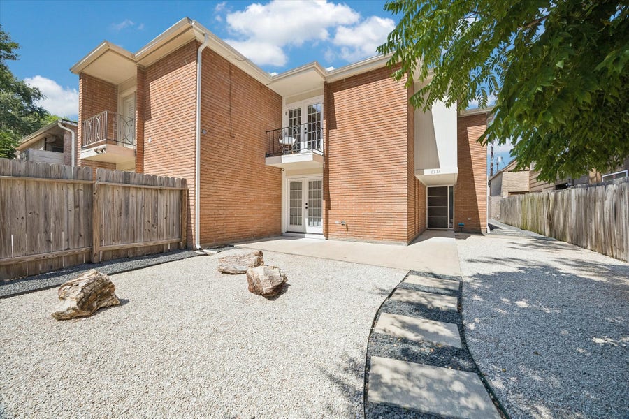 Property photo for 6314 Riverview Way, Houston, TX