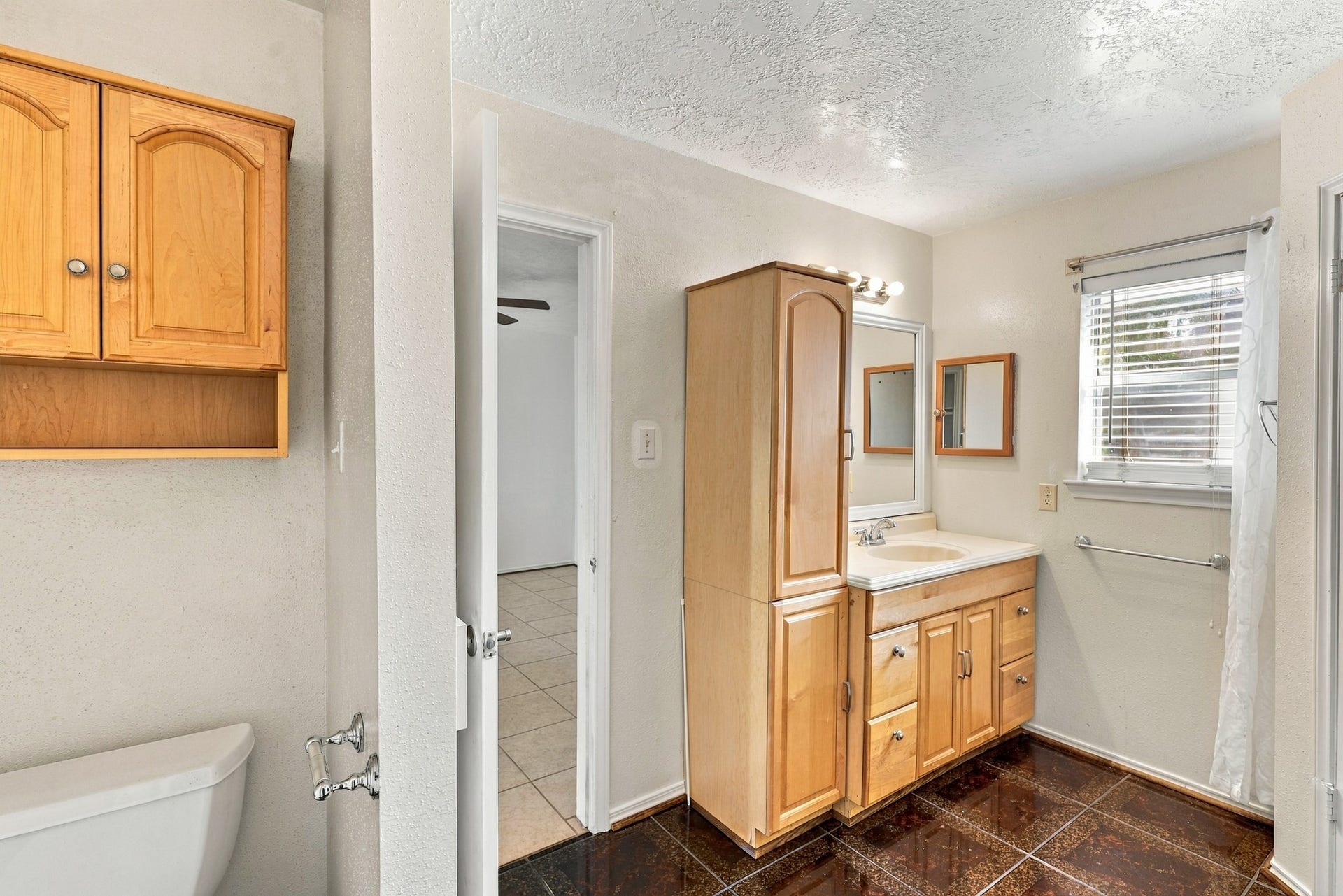 2202 W Greens Road, Houston, TX 77067 2202 W Greens Road, Houston, TX 77067