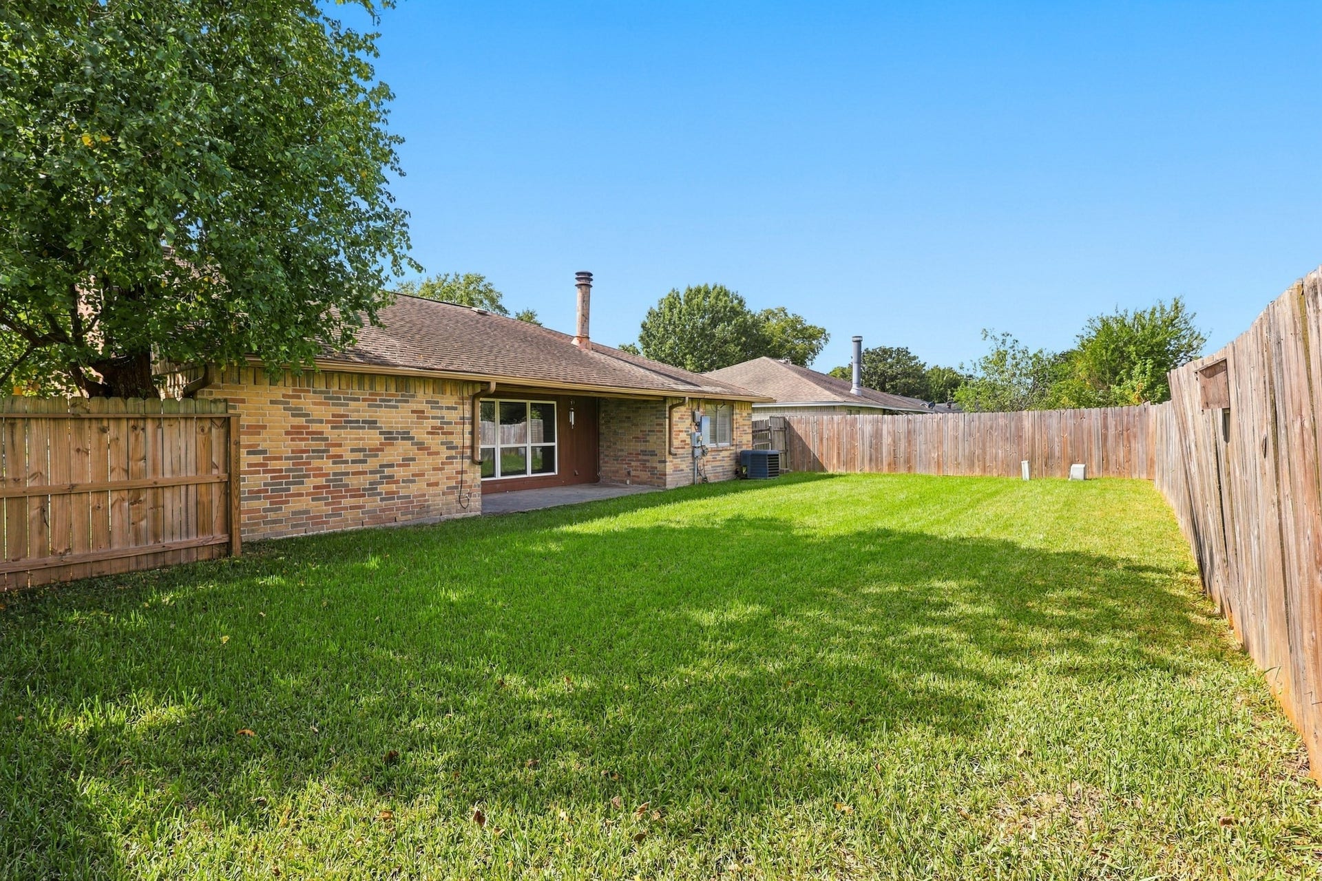 2202 W Greens Road, Houston, TX 77067 2202 W Greens Road, Houston, TX 77067