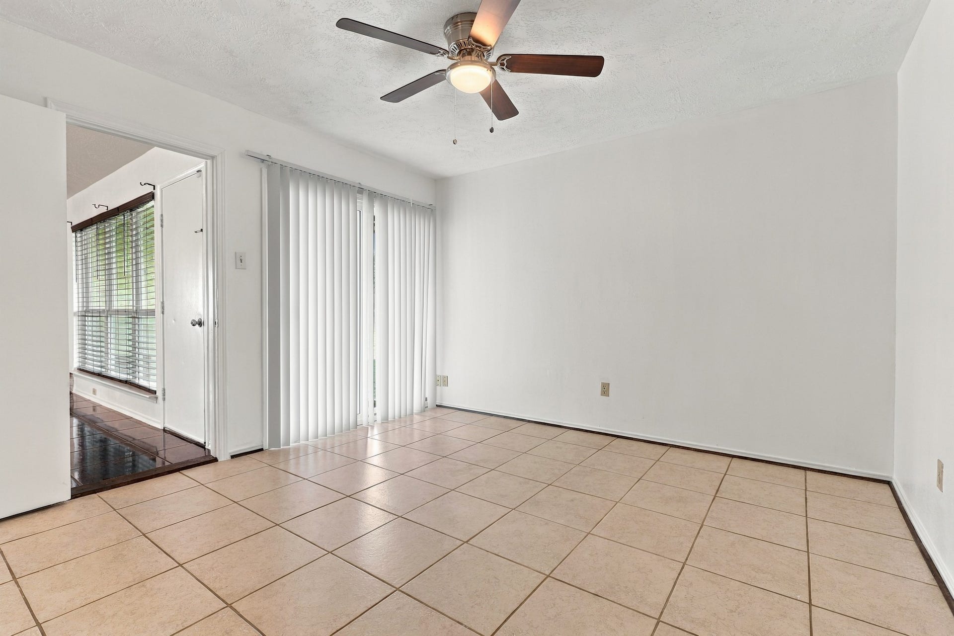 2202 W Greens Road, Houston, TX 77067 2202 W Greens Road, Houston, TX 77067