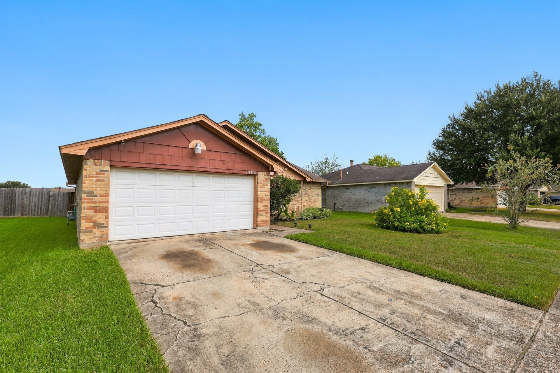 2202 W Greens Road, Houston, TX 77067 2202 W Greens Road, Houston, TX 77067