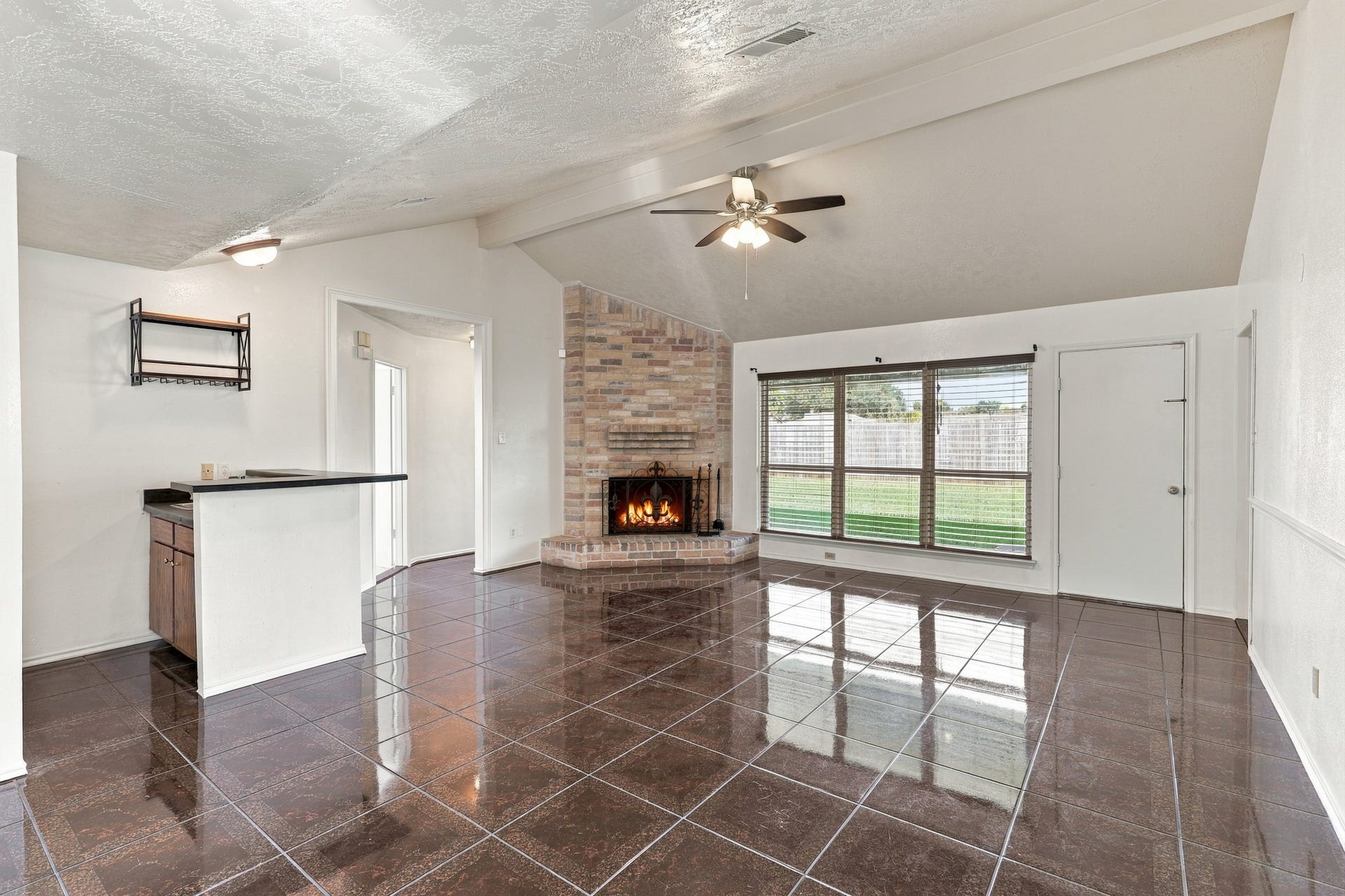 2202 W Greens Road, Houston, TX 77067 2202 W Greens Road, Houston, TX 77067