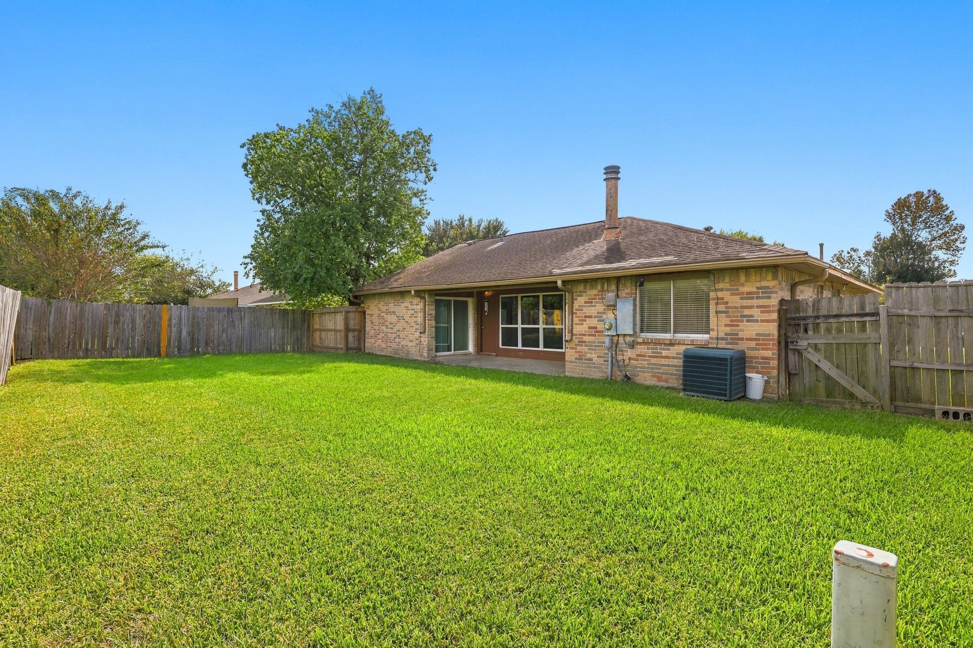 2202 W Greens Road, Houston, TX 77067 2202 W Greens Road, Houston, TX 77067