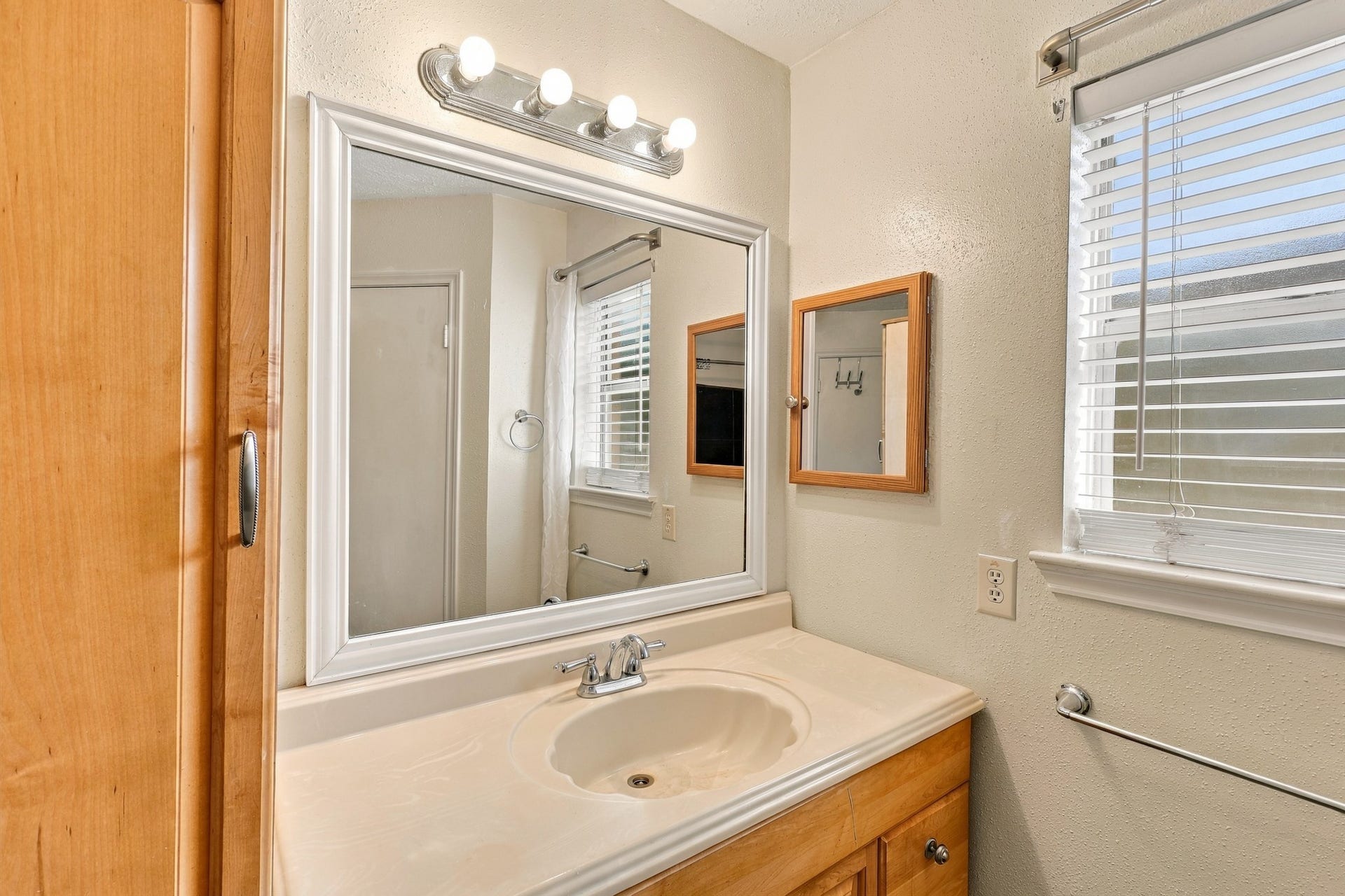2202 W Greens Road, Houston, TX 77067 2202 W Greens Road, Houston, TX 77067
