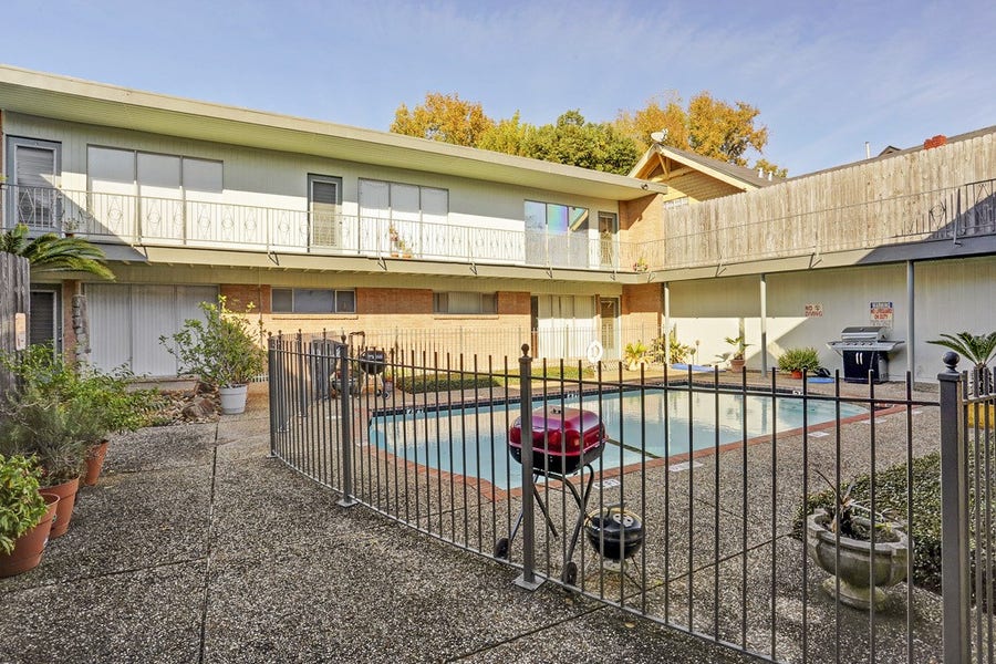 Property photo for 3703 Roseland Street, #4, Houston, TX