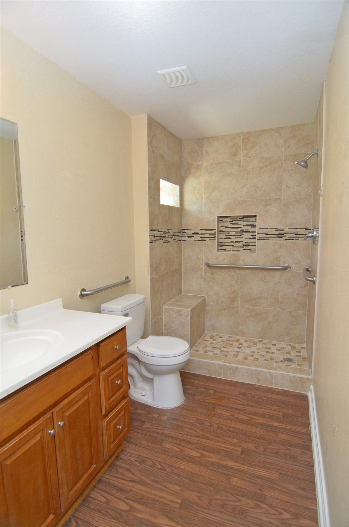 6225 Dickson Avenue, Texas City, TX 77591 6225 Dickson Avenue, Texas City, TX 77591