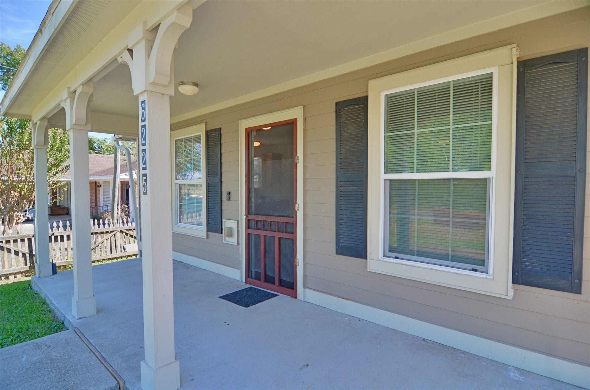 6225 Dickson Avenue, Texas City, TX 77591 6225 Dickson Avenue, Texas City, TX 77591