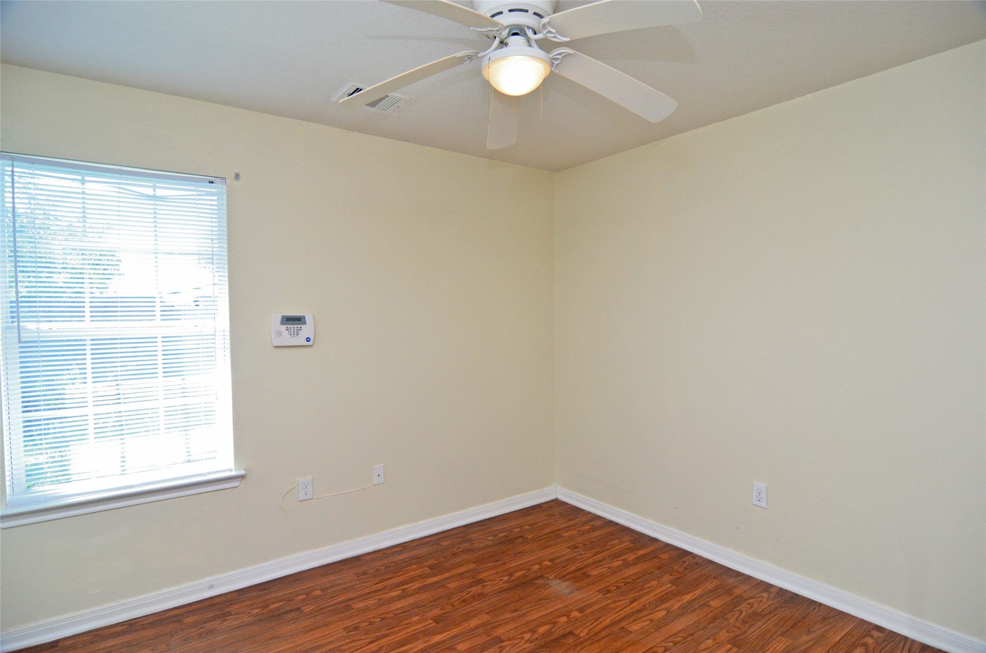 6225 Dickson Avenue, Texas City, TX 77591 Bedroom #2
