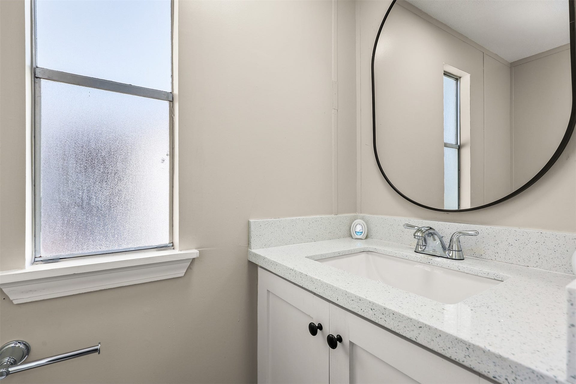 2222 N Austin Avenue, #7, Pearland, TX 77581 2222 N Austin Avenue, #7, Pearland, TX 77581