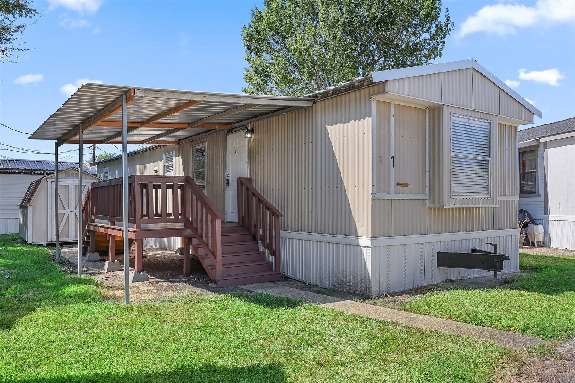 2222 N Austin Avenue, #7, Pearland, TX 77581 2222 N Austin Avenue, #7, Pearland, TX 77581