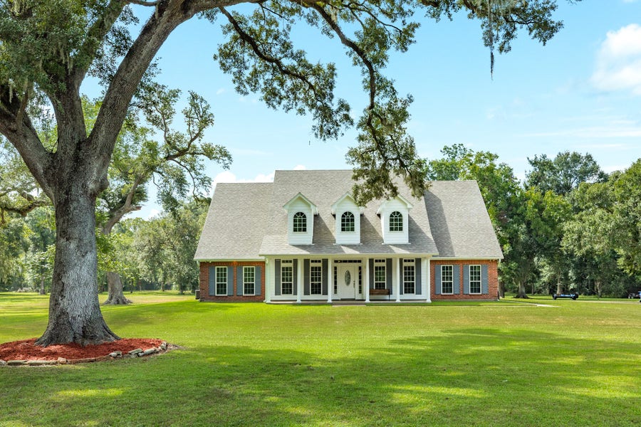 Property photo for 2211 County Road 36, Angleton, TX