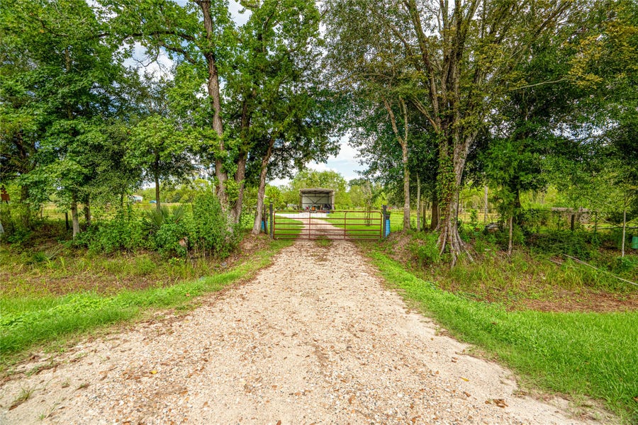 Property photo for 1246 County Road 676, Dayton, TX