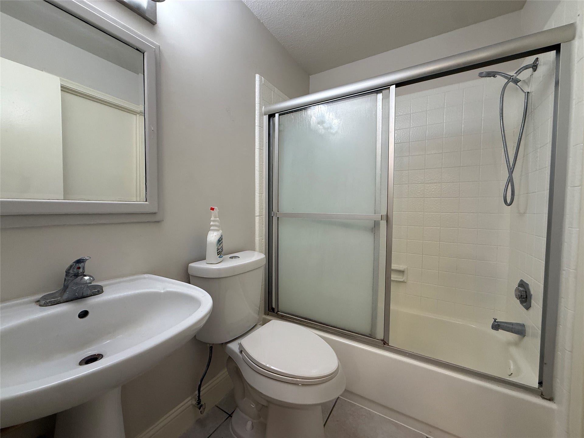 7400 Bellerive Drive, #1403, Houston, TX 77036 Master Bathroom