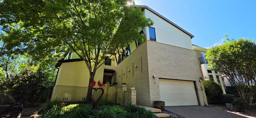 Property photo for 15 Hudson Circle, Houston, TX