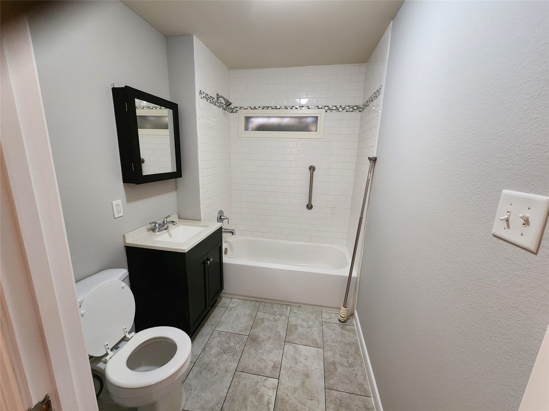 3406 Drew Street, #A, Houston, TX 77004 Bathroom
