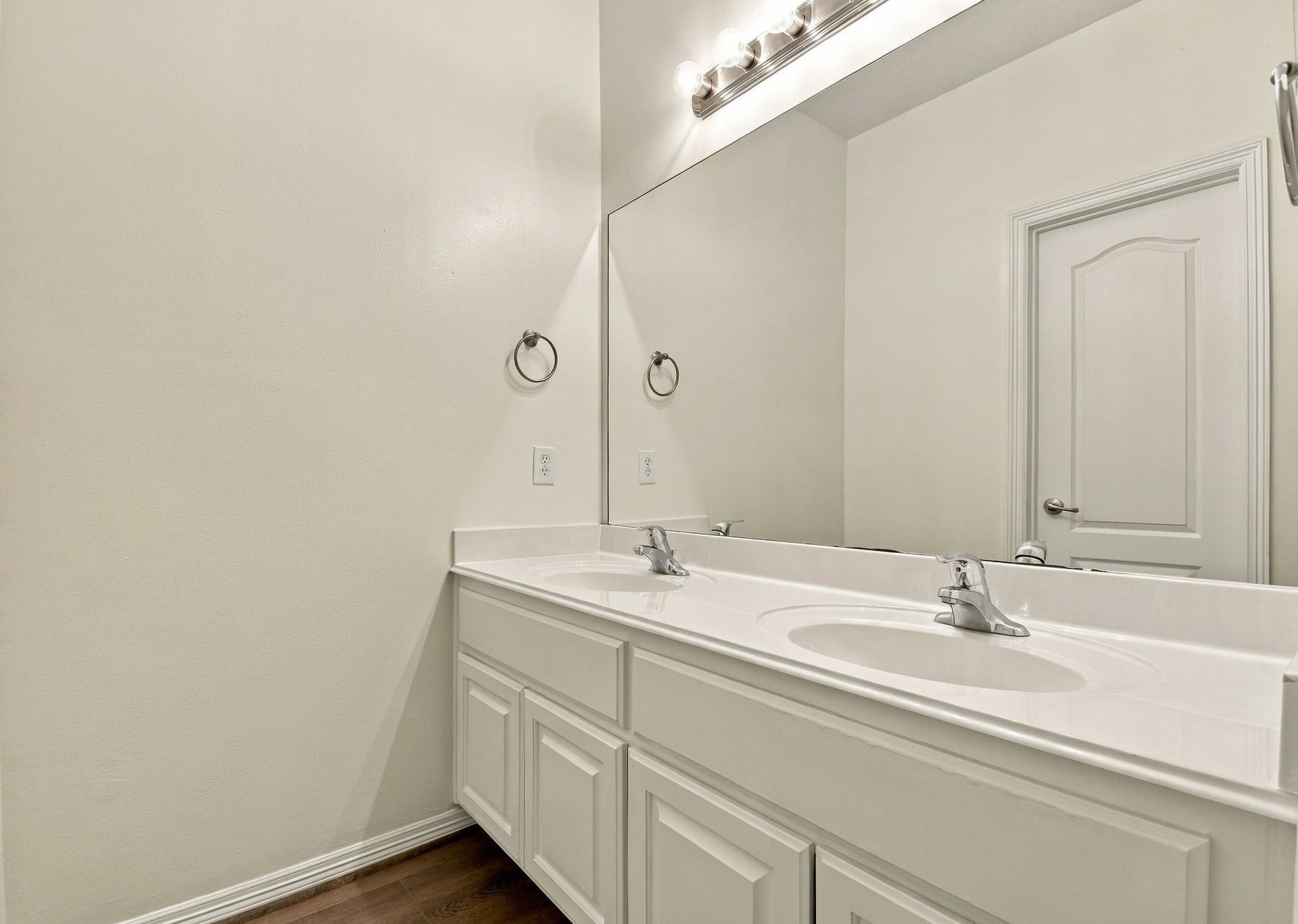 4906 Canterbury Way, Houston, TX 77069 4906 Canterbury Way, Houston, TX 77069
