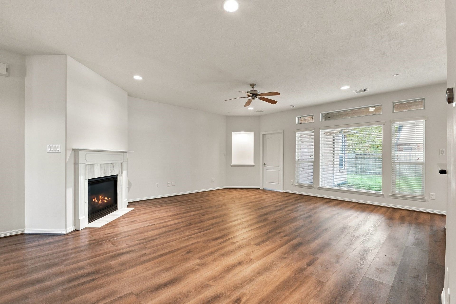 4906 Canterbury Way, Houston, TX 77069 4906 Canterbury Way, Houston, TX 77069