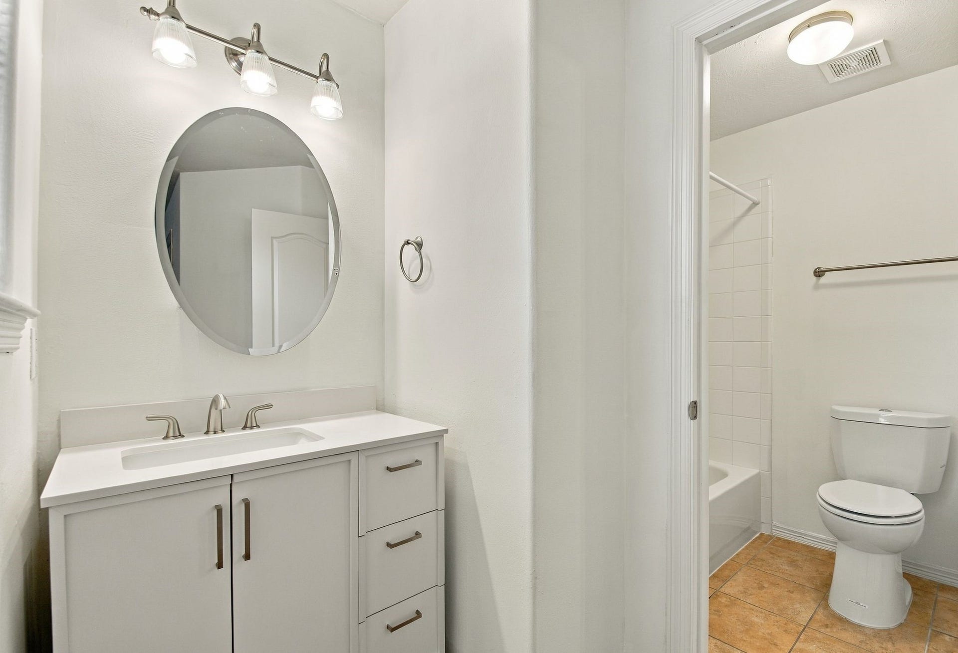 4906 Canterbury Way, Houston, TX 77069 4906 Canterbury Way, Houston, TX 77069